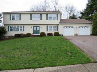 15 Aldersgate Cir, Budd Lake, NJ 07828