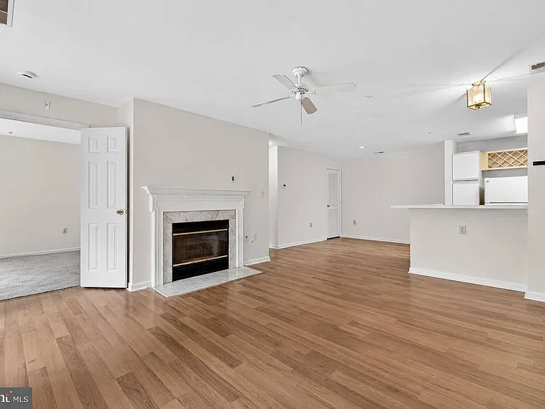 3109 River Bend Ct #D201 — Photo 2