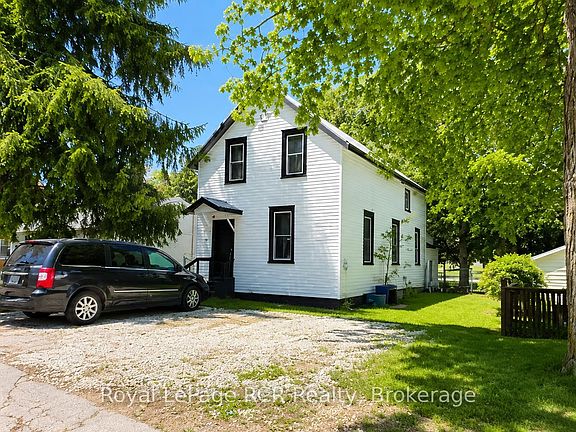 2nd image of 526 Alice St