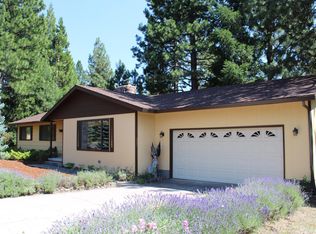 818 Lake Ct, Mount Shasta, CA 96067