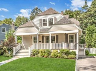 134 E Brookside Dr, Larchmont, NY 10538