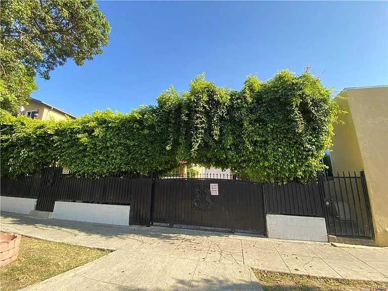 5832 Camerford Ave — Photo 14