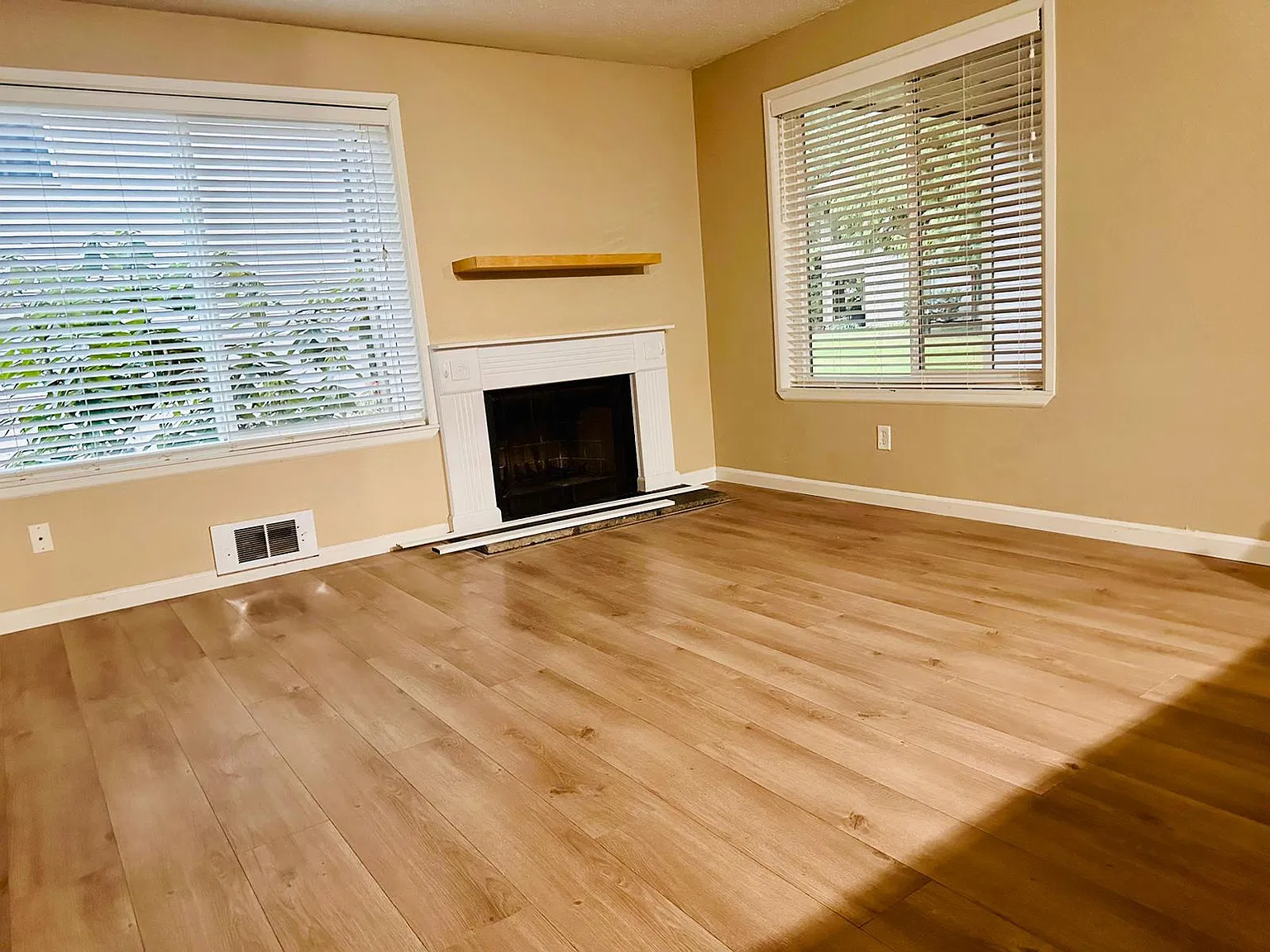2 bed, 803 sqft, $2,249 — Photo 3