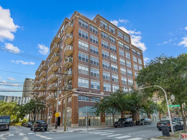 933 W Van Buren St APT 316, Chicago, IL 60607