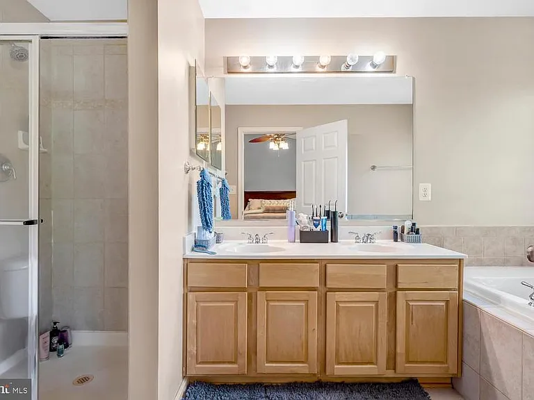 8628 Ellesmere Way — Photo 22