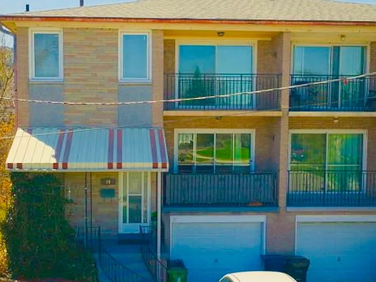 19 Terryellen Cres — Photo 1
