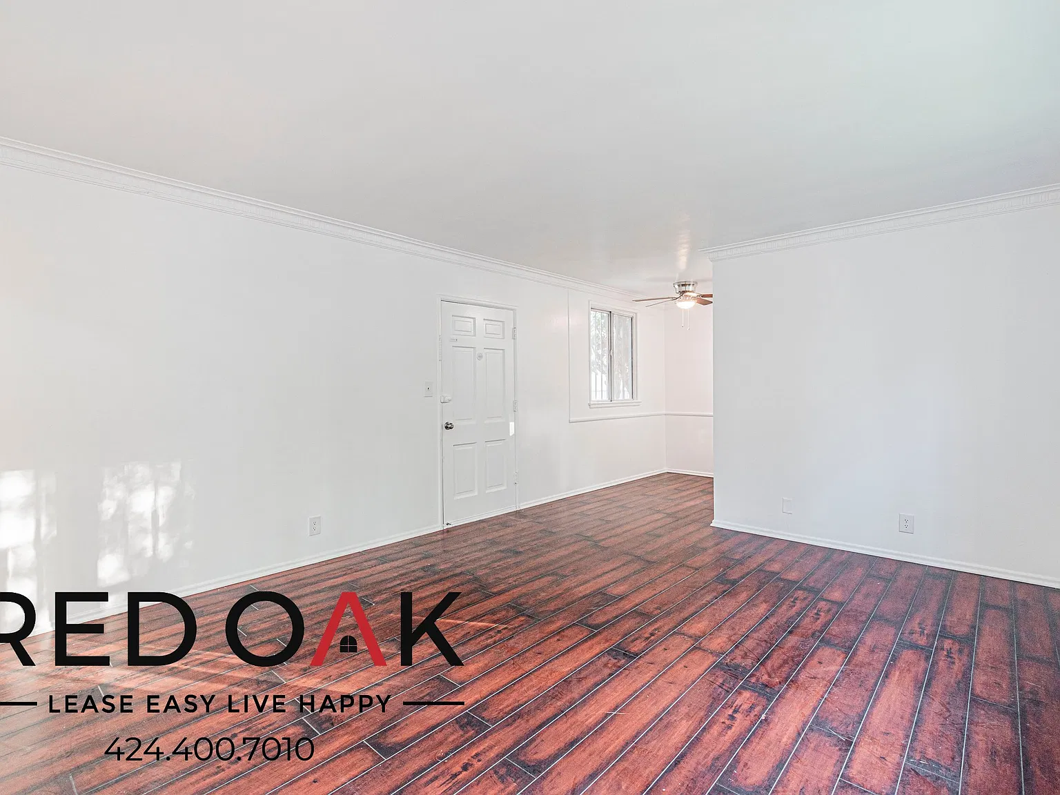 Cozy 1-Bed with Hardwood-Style Floors, On-Site Laundry and Parking Available in the Heart of Kore... — Photo 1