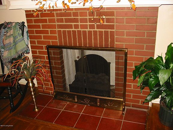 4th image of 4614 Bellevue Ave