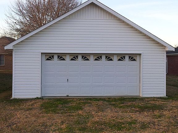 detached garage