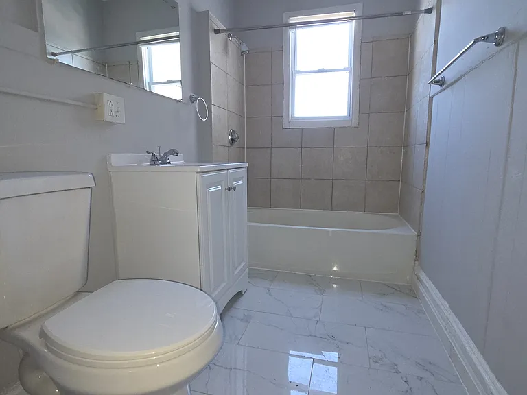 356 S Main St — Photo 3