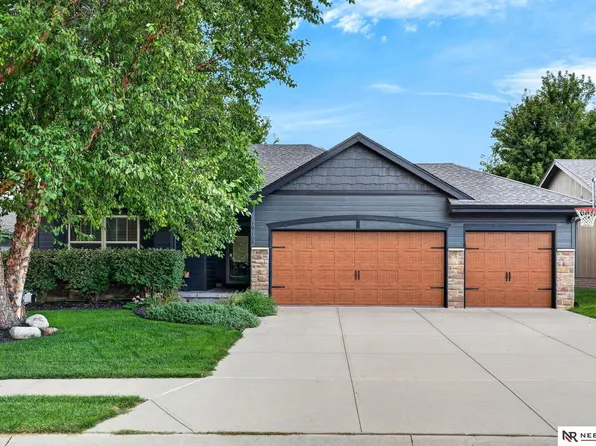 19105 Ohio St, Elkhorn, NE 68022