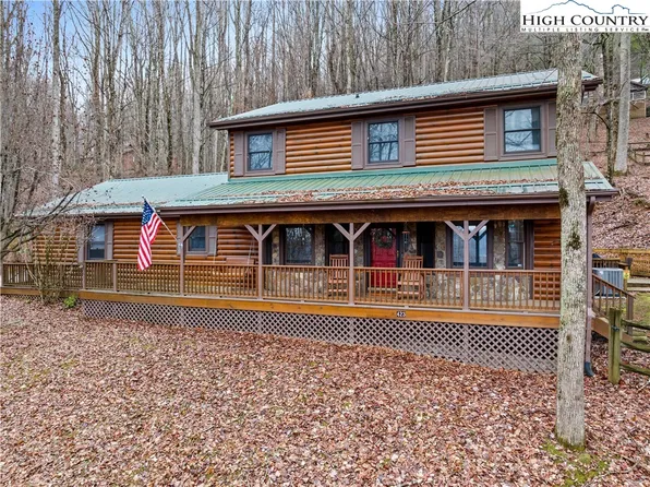 423 Silverleaf Road, Zionville, NC 28698
