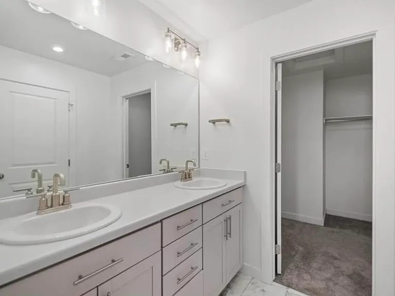 9352 N Vernham Ln — Photo 10