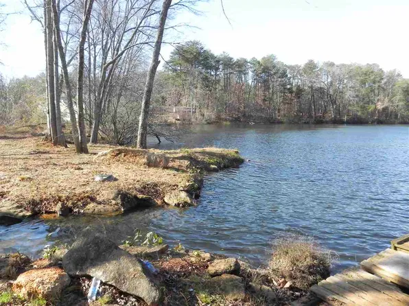 1121 Foster Rd, Inman, SC 29349