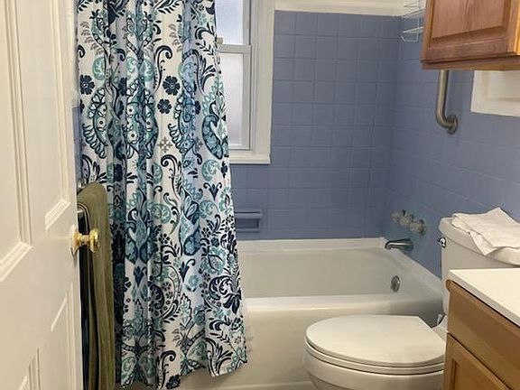 3rd image of 813 Leblanc St