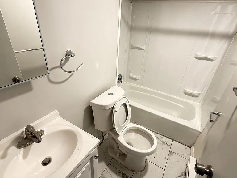 621 W State St #2 — Photo 3