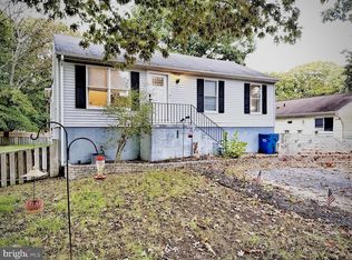 553 White Sands Dr, Lusby, MD 20657