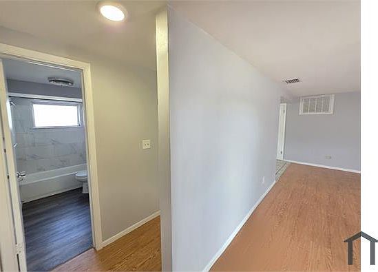 3rd image of 3330 Rosefield Dr