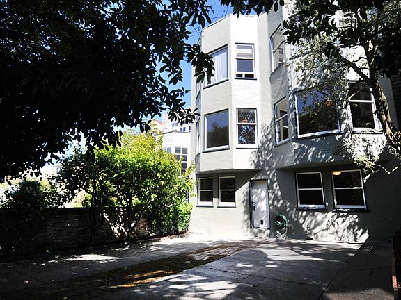 3rd image of 3959 Washington St