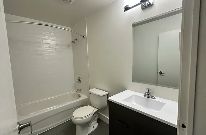 211 Glenforest Dr — Photo 11