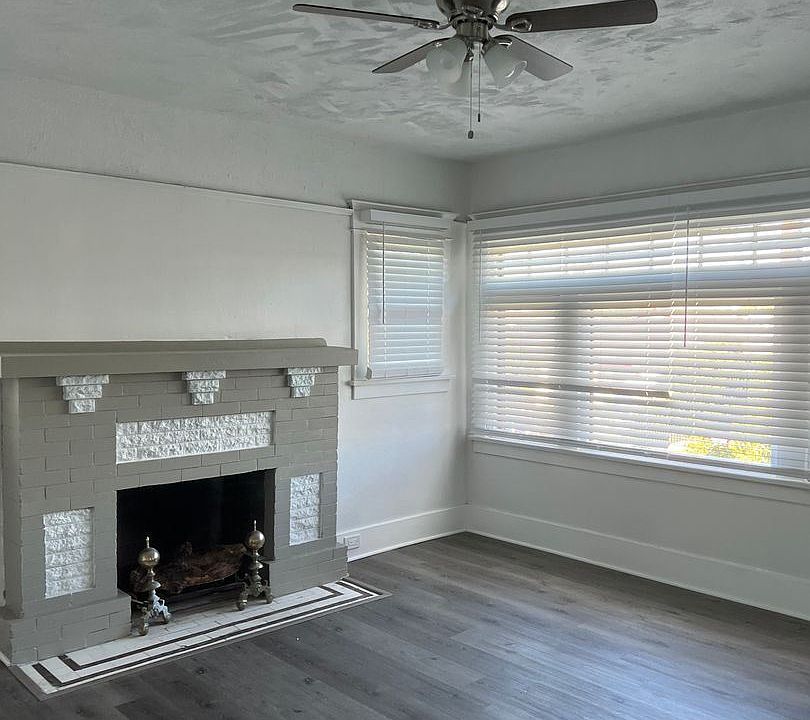 1st image of 160 1/2 E 49th St #10611314