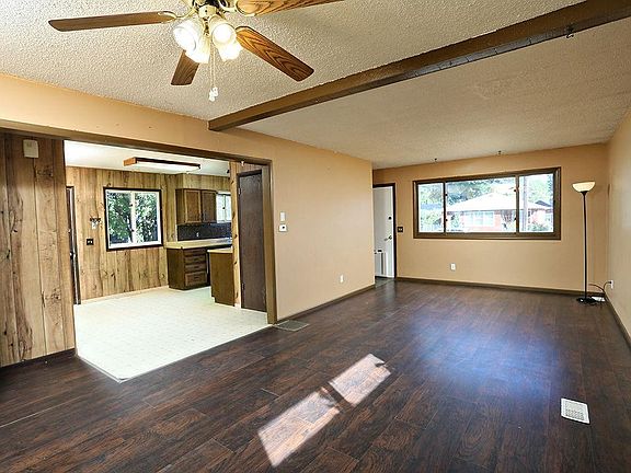 5th image of 4142 Buchanan Ave