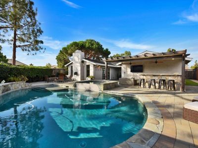 562 Seahorse Ln, Redwood City, CA, 94065