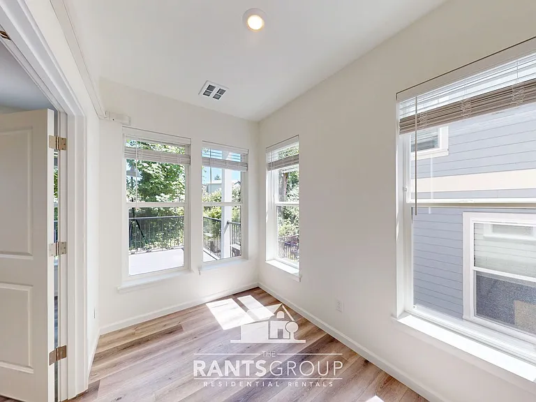 1653 Starlight Ln SW — Photo 31