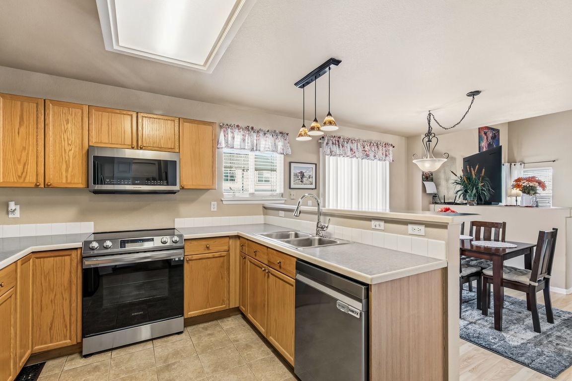 next background image