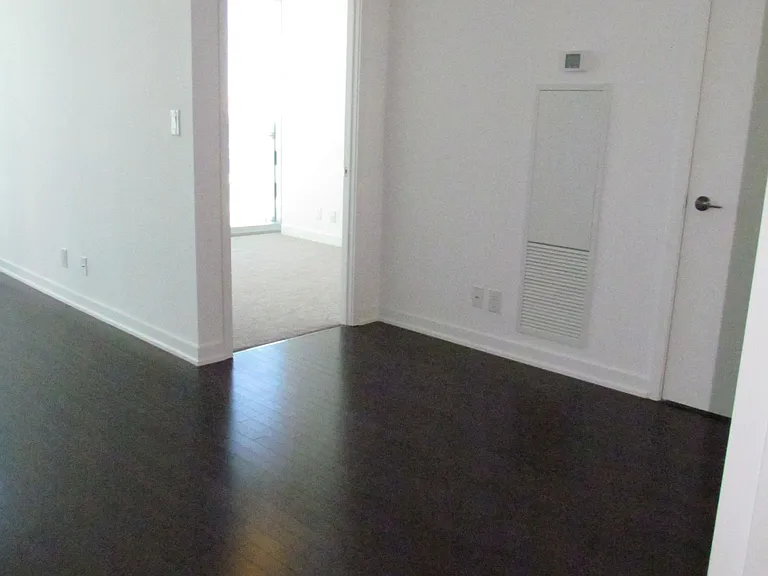12 York St #5310 — Photo 3
