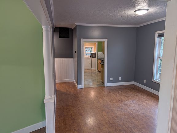 3rd image of 445 SE 6th Ave