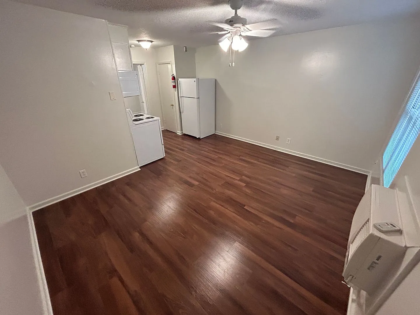 1212 Chapel Hill — Photo 3