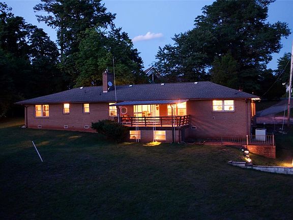 2nd image of 425 Carter Rd