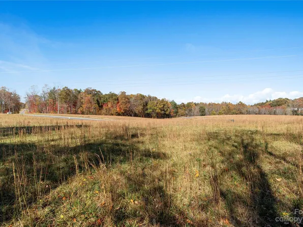71 Scott Meadows Dr, Asheville, NC 28806