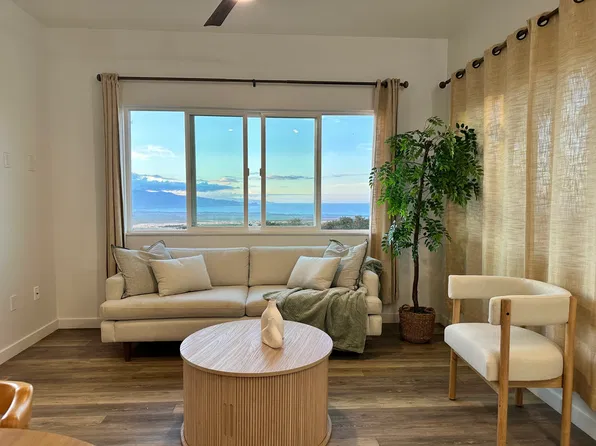35 Aeloa Rd, Makawao, HI 96768