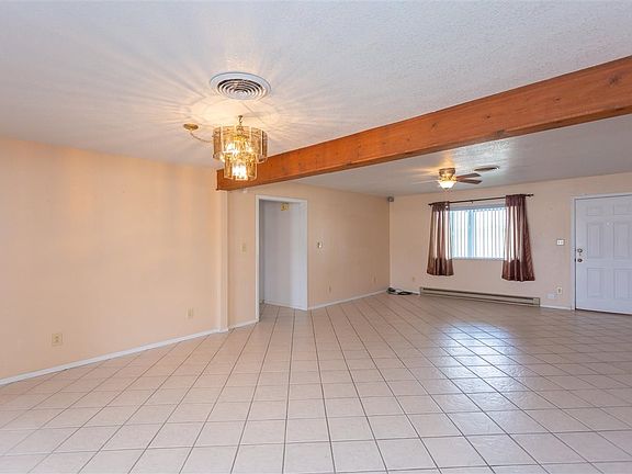 5th image of 2513 N Orchard Ave