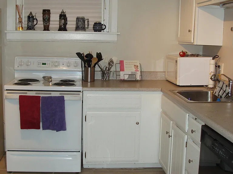 3226 Bryant St — Photo 10