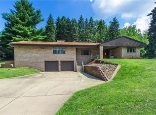 121 Wilhelm Dr, Monaca, PA