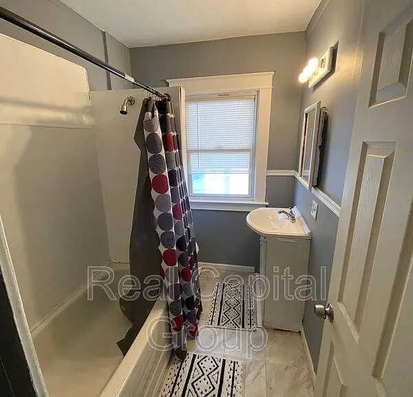 709 Townsend Pl #UPPER — Photo 9