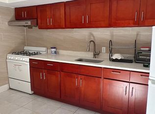 2310 Waters Edge Dr #B, Bayside, NY 11360