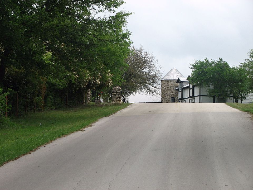 2nd image of 6199 Bear Creek Dr E