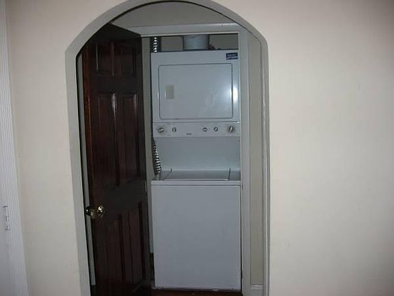 3rd image of 1839 Bolton St APT 3
