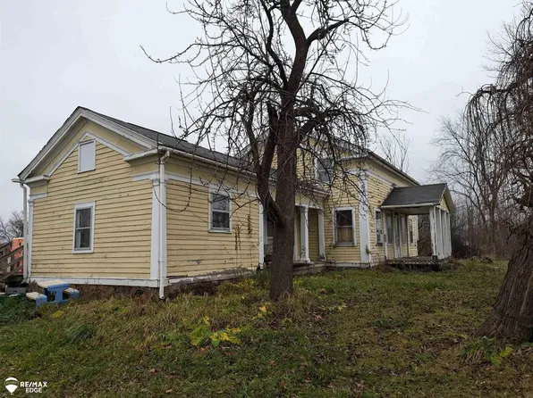 4445 E Bristol Rd, Burton, MI 48519