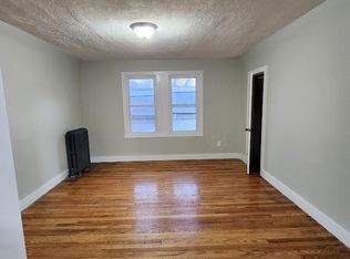 10 Llewellyn Ave, Bloomfield, NJ 07003