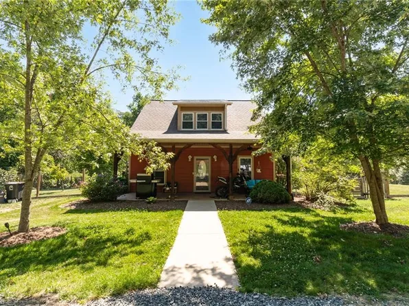 2108 Glenside Dr, Greensboro, NC 27405