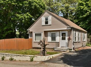 18 Oriole Ave, West Warwick, RI 02893