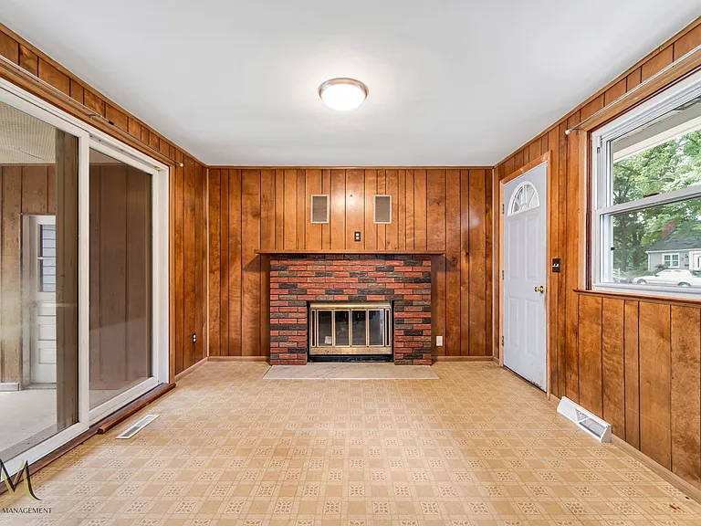 38 Anne St — Photo 12