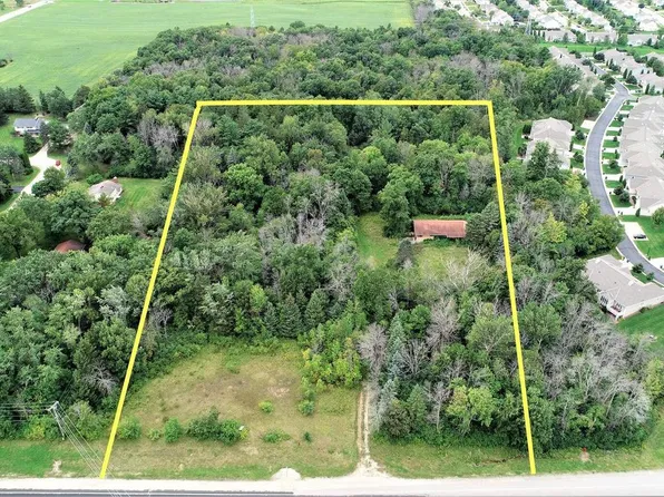 985 PORT WASHINGTON ROAD, Grafton, WI 53024