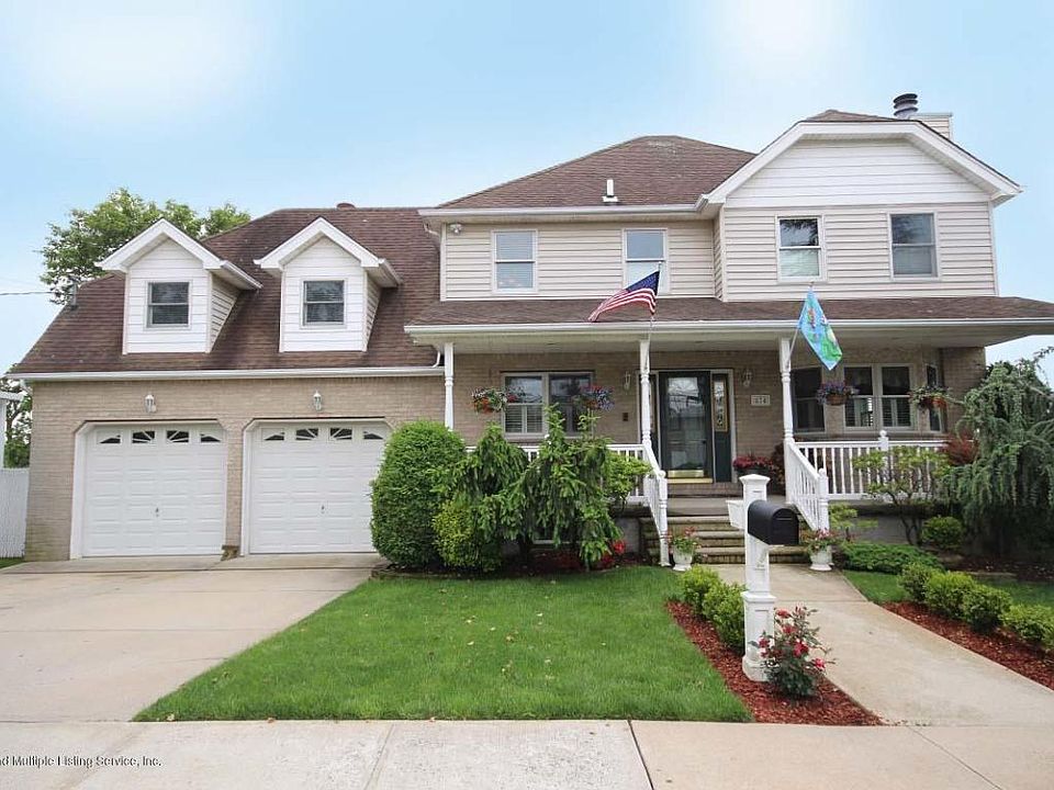 1st image of 874 Stafford Ave