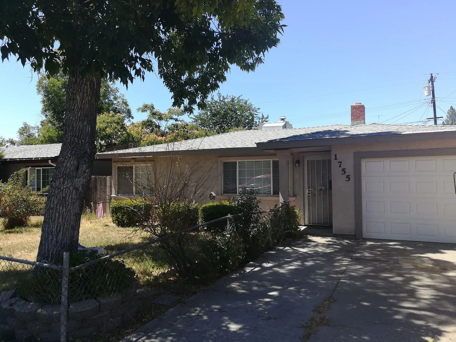 1755 Del Rio Dr photo 1